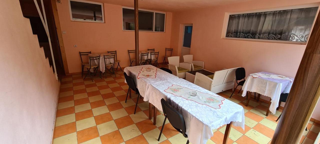 Pensiunea Aurora - Great Hostel Voineasa Extérieur photo