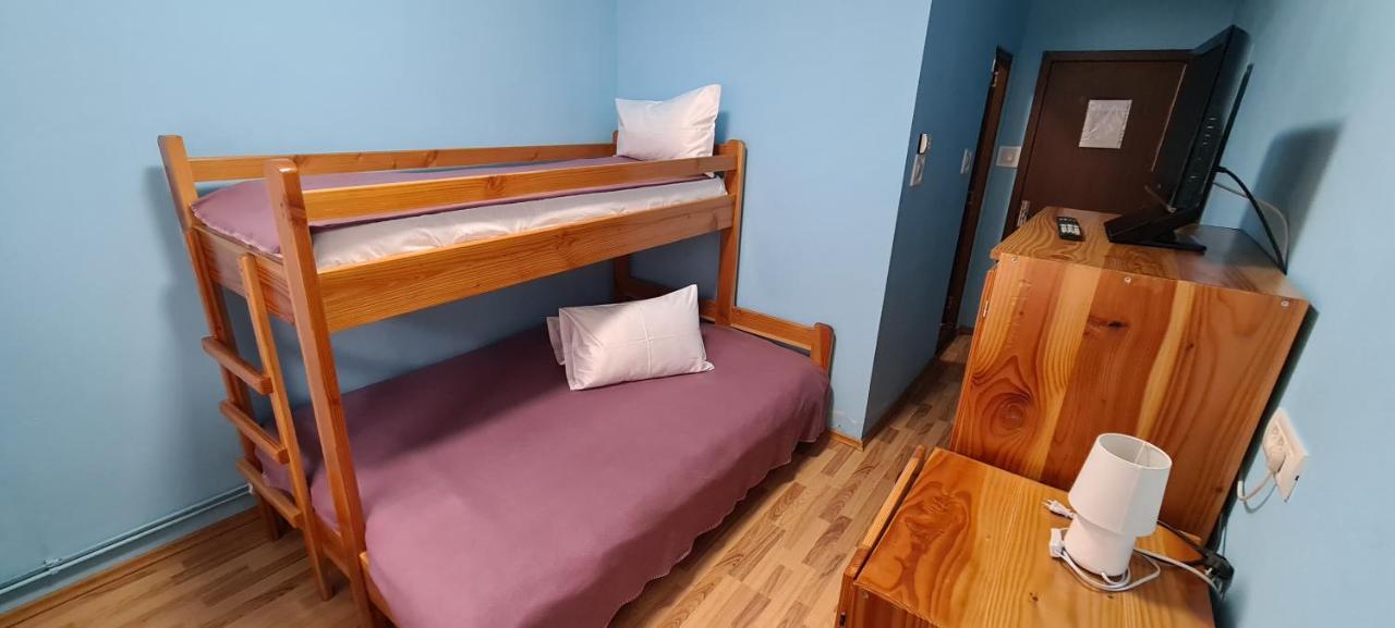 Pensiunea Aurora - Great Hostel Voineasa Extérieur photo