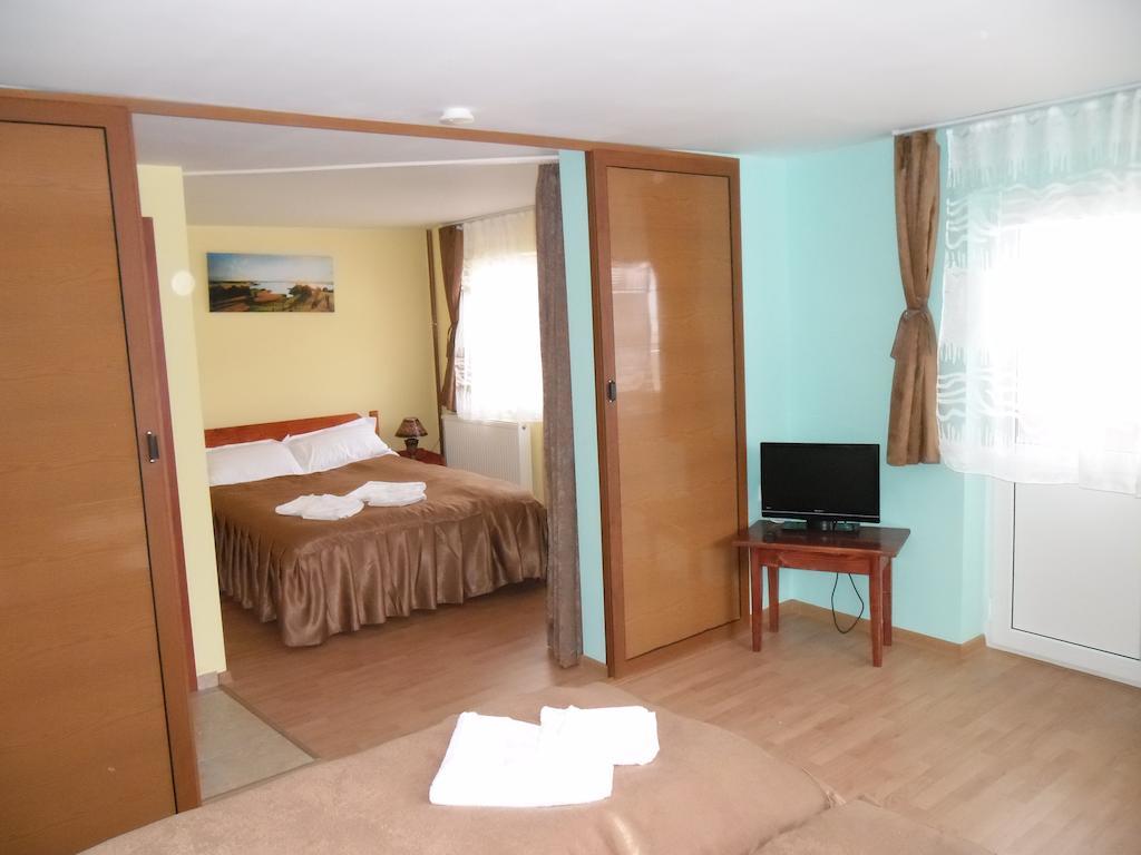Pensiunea Aurora - Great Hostel Voineasa Chambre photo